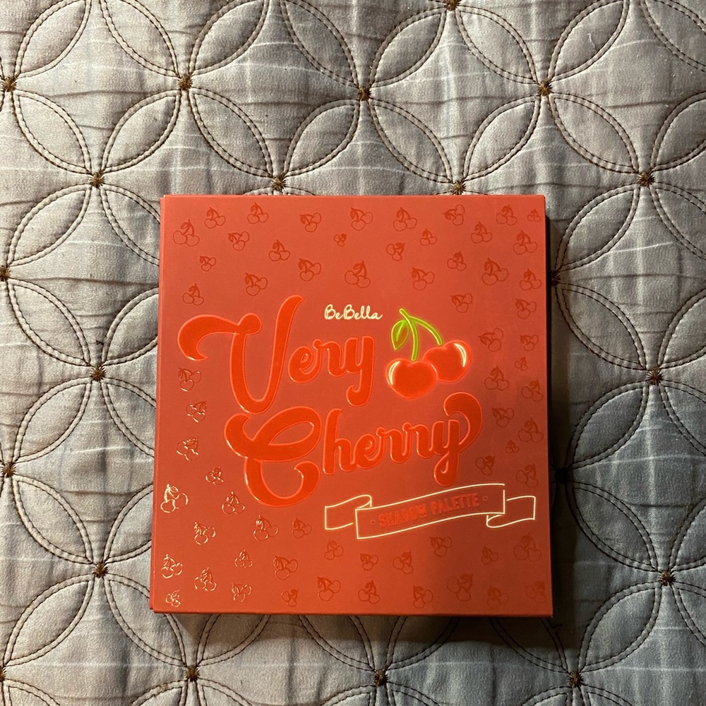 Very Cherry Shadow Palette